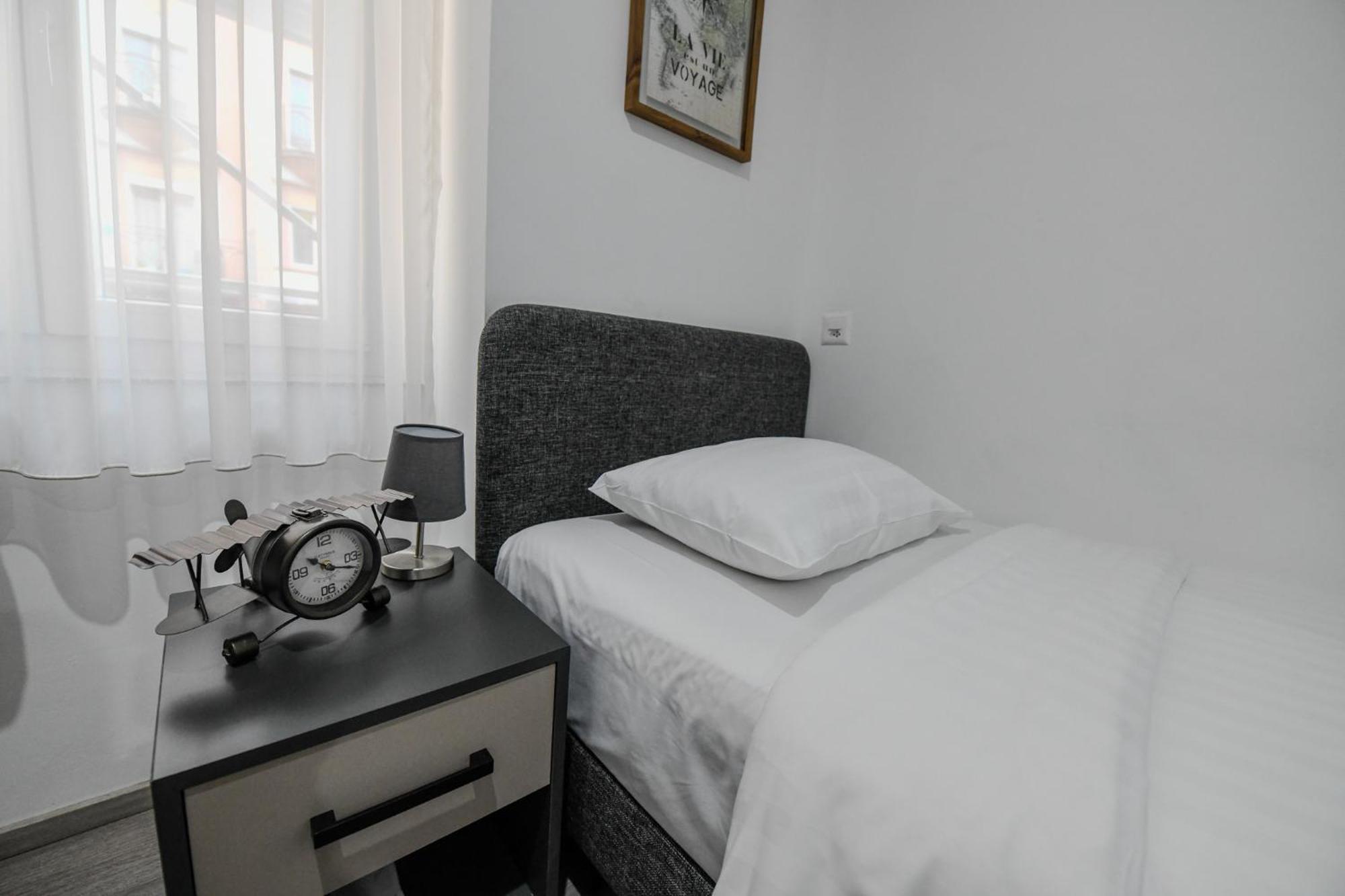 Hotel De France 라쇼드퐁 외부 사진