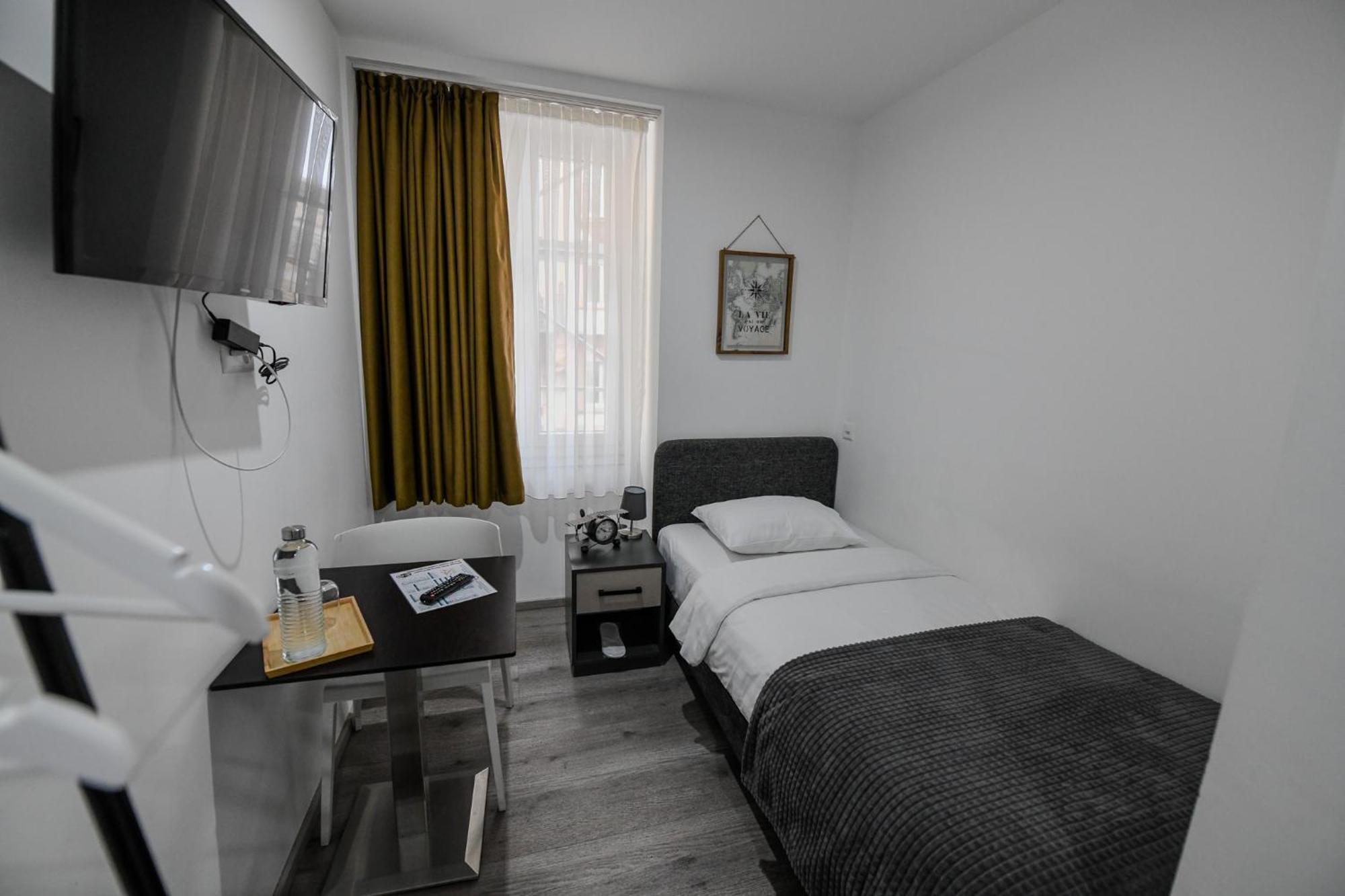 Hotel De France 라쇼드퐁 외부 사진